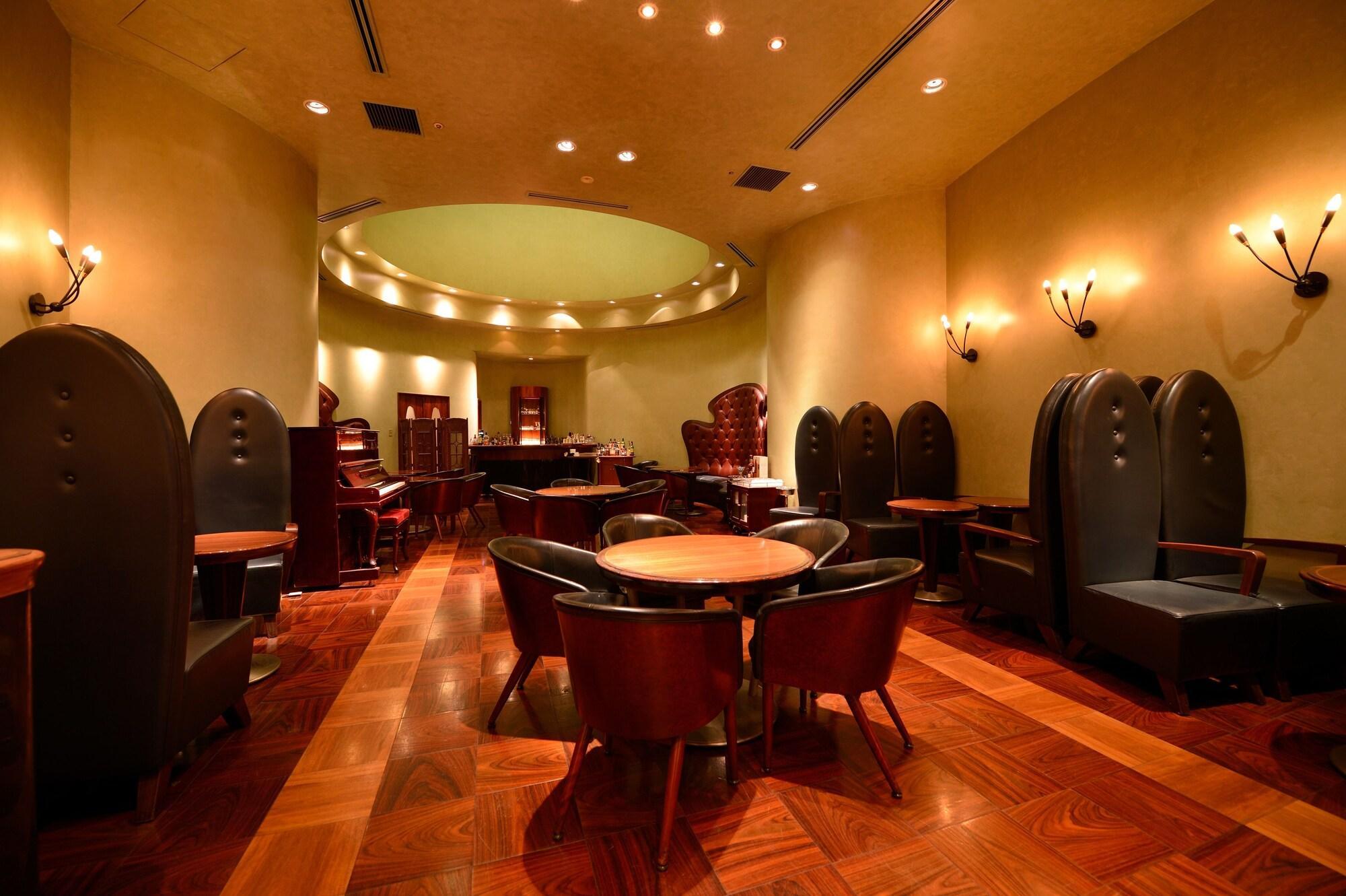 로이톤 삿포로 호텔 삿포로 시 외부 사진 The interior of a typical restaurant
